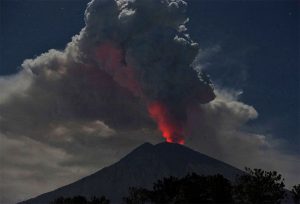 Erupsi Gunung Agung, Dua Penerbangan ke Banyuwangi Dibatalkan