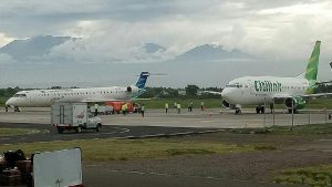 Gunung Agung Erupsi, Bandara Banyuwangi Siaga