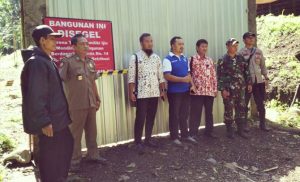 Kandang Ayam di Tamansari Ditutup Satpol PP Banyuwangi