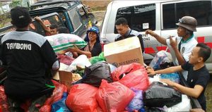 Bantu Korban Banjir Bandang, Warga Tambong Kumpulkan Pakaian