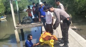 Middle-aged man from Kedunggebang found dead at Grajagan Beach