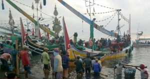 Gelombang Tinggi, Satpolairud Polres Banyuwangi Imbau Nelayan Untuk Tidak Melaut