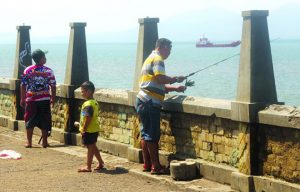 Pantai Pacemengan Jadi Tempat Favorit Para Pemancing