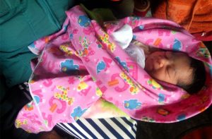 Lahir di Hari Kemerdekaan, Bayi Cantik di Banyuwangi Ini Diberi Nama Dirgahayu Talita Putri