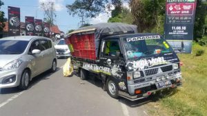 Three Vehicles Involved in Accident in Gambiran