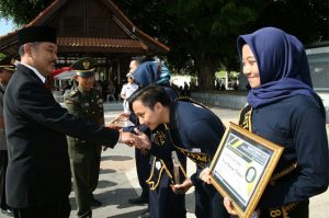 Commemorate the Youth Pledge, Banyuwangi Gives Awards to Outstanding Youth