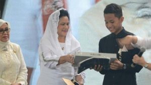 Di Hadapan Iriana Jokowi, Ribuan Pelajar Ikrar Tolak Narkoba dan Perangi Berita Hoax