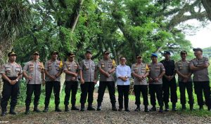 East Java Regional Police Chief Inspector General Luki Hermawan Amazed by the Beauty of Red Island and De Djawatan