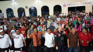 Ribuan Relawan Arus Bawah Jokowi Ikrarkan Kerja Pemenangan
