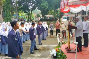 Gubernur Khofifah Tinjau Pelaksanaan UNBK di Banyuwangi