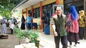 Puluhan Wali Murid SMPN 2 Banyuwangi Protes Banyaknya Jam Kosong di Sekolah