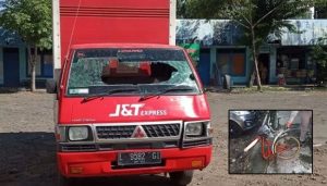 Brakkk! Pengendara Sepeda Tewas Tertabrak Pick Up Ekspedisi J&T Express