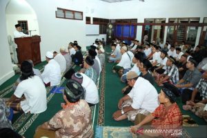 Bupati Anas Ajak Pesantren Berdakwa di Media Sosial