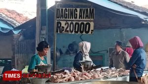 Pasca Lebaran, Harga Daging di Pasar Srono Turun