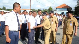 Hari Pertama Sekolah, Bupati Anas Semangati Siswa SMA/SMK Banyuwangi