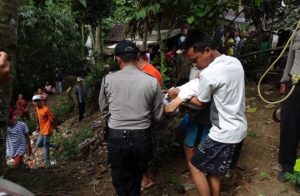 Seorang Kakek di Glagah Ditemukan Tewas Gantung Diri di Pohon Kopi