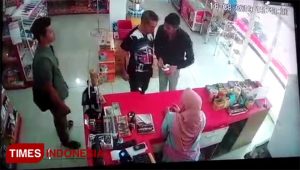 Hipnotis Kasir, Dua WNA Curi Uang Jutaan Rupiah