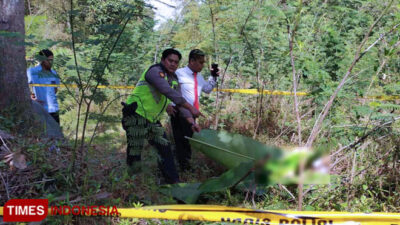 Mayat Tanpa Identitas Ditemukan Membusuk di Pinggir Sungai Kalisetail