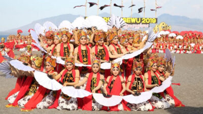 Ribuan Penari Festival Gandrung Sewu Banyuwangi Bikin ‘Merinding’ Ribuan Wisatawan