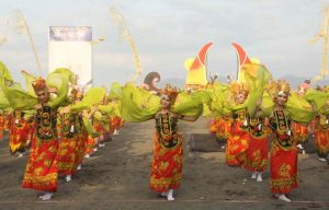 Apart from being a tourist attraction, Gandrung Sewu Festival Banyuwangi Production of Cultural Knowledge