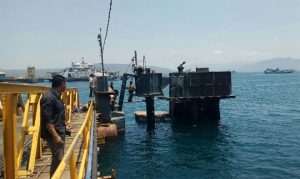 Before the Nataru Holiday, Ketapang Harbor Pontoon Wharf Repaired