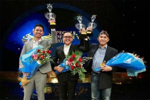 Keren, Bupati Anas Raih Government Officer of the Year