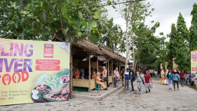 Banyuwangi Tawarkan Sensasi Makan Sidat di Tepi Sungai Jernih