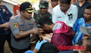 Kapolresta Banyuwangi Santuni Anak Korban Pembunuhan