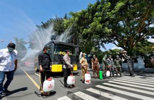 Tim Gabungan Pemkab, TNI, Polri Gelar Penyemprotan Disinfektan Serentak