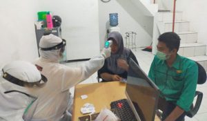 2 PMI dari Malaysia Tiba di Banyuwangi, Langsung Dirapid Test