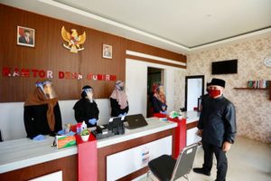Bupati Banyuwangi Keliling Kantor Desa-Kecamatan Cek New Normal Pelayanan Publik
