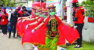 Tarian Gandrung Bermasker Meriahkan Kampung Tangguh