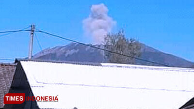 Aktivitas Meningkat, Gunung Raung Naik Level Waspada