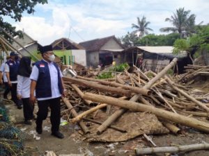 Wabup Sugirah Tinjau Lokasi Banjir Wongsorejo Banyuwangi