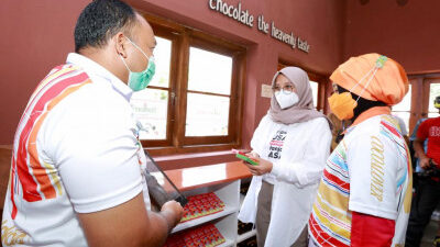 Pulihkan Ekonomi Warga Perkebunan dan UMKM Cokelat, Bupati Ipuk Gandeng PTPN XII