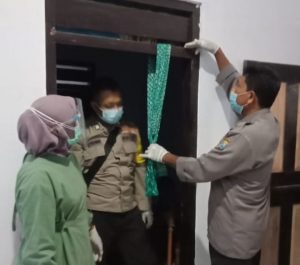 Depression Left by Wife, Sukorejo Man Killed Hanging Himself Using Green Batik Motifs in His Room