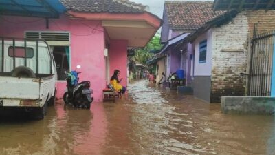Total 434 Houses in Banyuwangi Affected by Bagong River Overflow