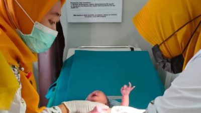 Bayi Laki-laki Baru Lahir Ditemukan di Gubuk Pinggir Sawah Banyuwangi