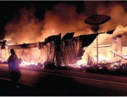 Forgot to turn off the stove, Rows of Stalls in Kalibaru Sweetly engulfed in flames