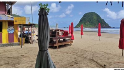 Selama PPKM Darurat, Wisata Pantai Pulau Merah Ikut Tutup