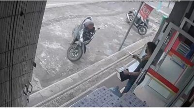 Aksi Pria di Banyuwangi Curi Kotak Amal Terekam Kamera CCTV