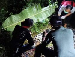 Grandma in Banyuwangi found dead lying on the edge of the rail, Suspected of being hit by a train