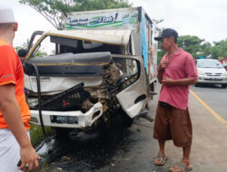 Truk Box Ringsek Tabrak Pembatas Jalan di Banyuwangi, Three Seriously Wounded People