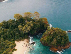 5 Pantai di Banyuwangi yang Cocok Dikunjungi Bareng Keluarga