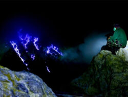 BBKSDA East Java Doubts the Naturalness of Ijen Crater Blue Flame: There Must Be Scientific Research