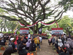Volunteers Affirm to Guard Jokowi's Government to End of Office