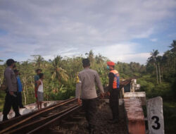 Never mind the Locomotive Flute, Woman in Banyuwangi Hit by Train
