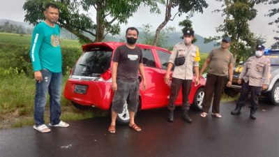 Ditinggal Buang Air Kecil, Mobil Brio Dibawa Kabur Kenalan