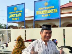 PD Muhammadiyah Pasang Papan Baru di Masjid Al Hidayah Cluring