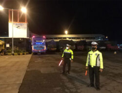 ASDP Ketapang Port Begins to Open, The queue of vehicles is starting to appear